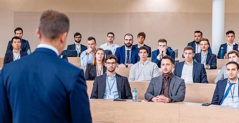 mcf-news-06-2023-aula.jpg